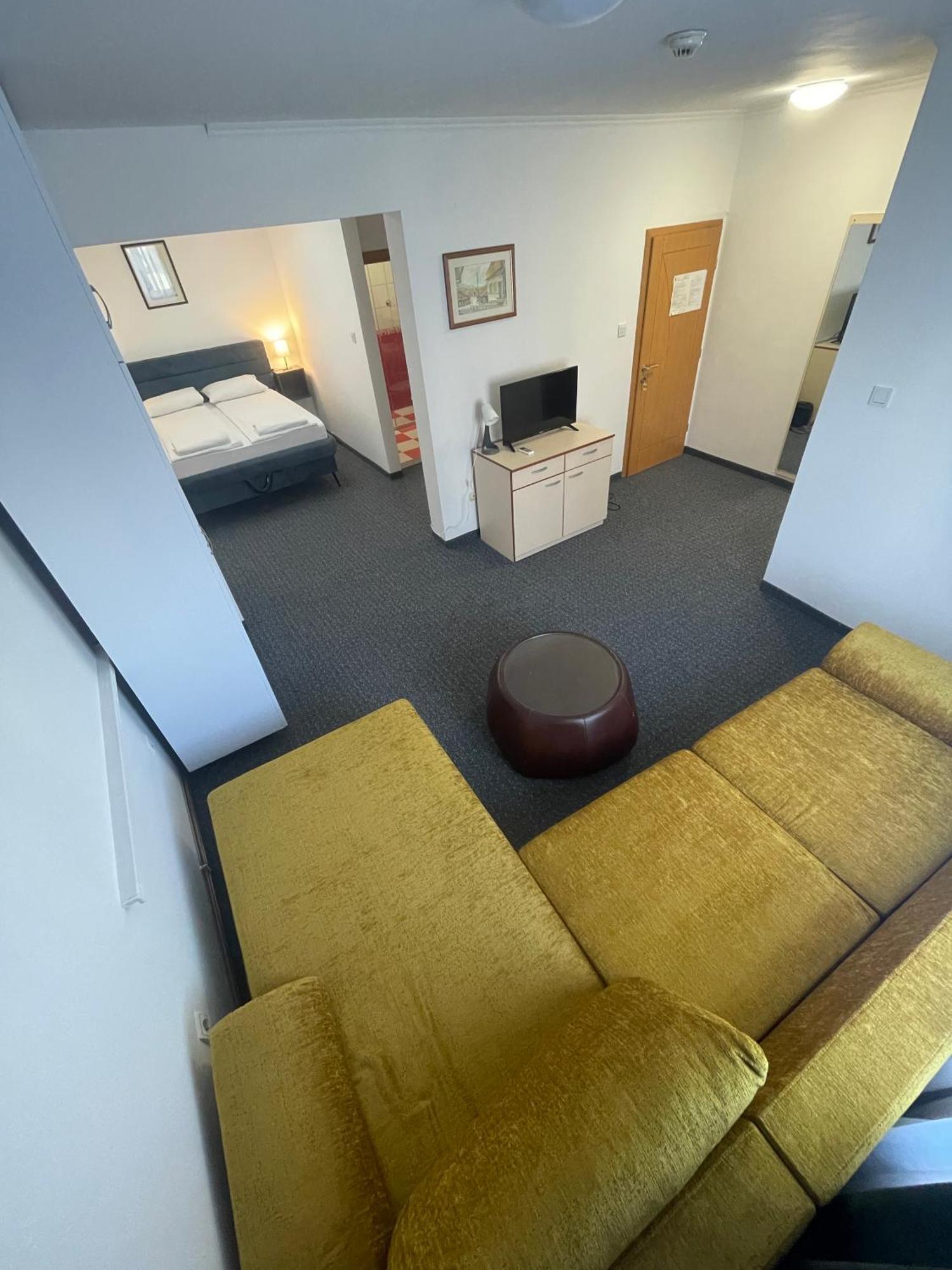 Hotel Ada - Otoka SJJ Eksteriør bilde