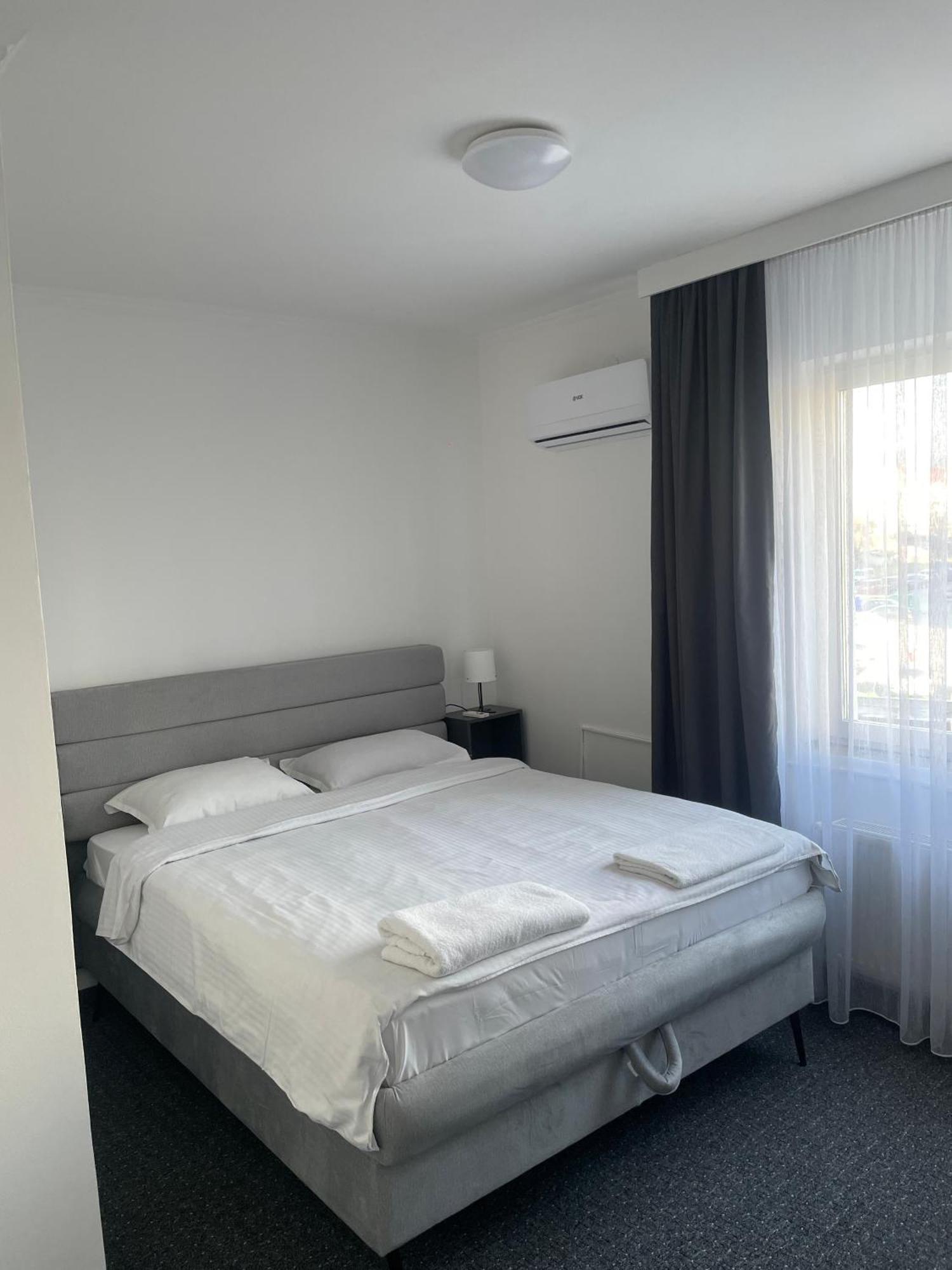 Hotel Ada - Otoka SJJ Eksteriør bilde
