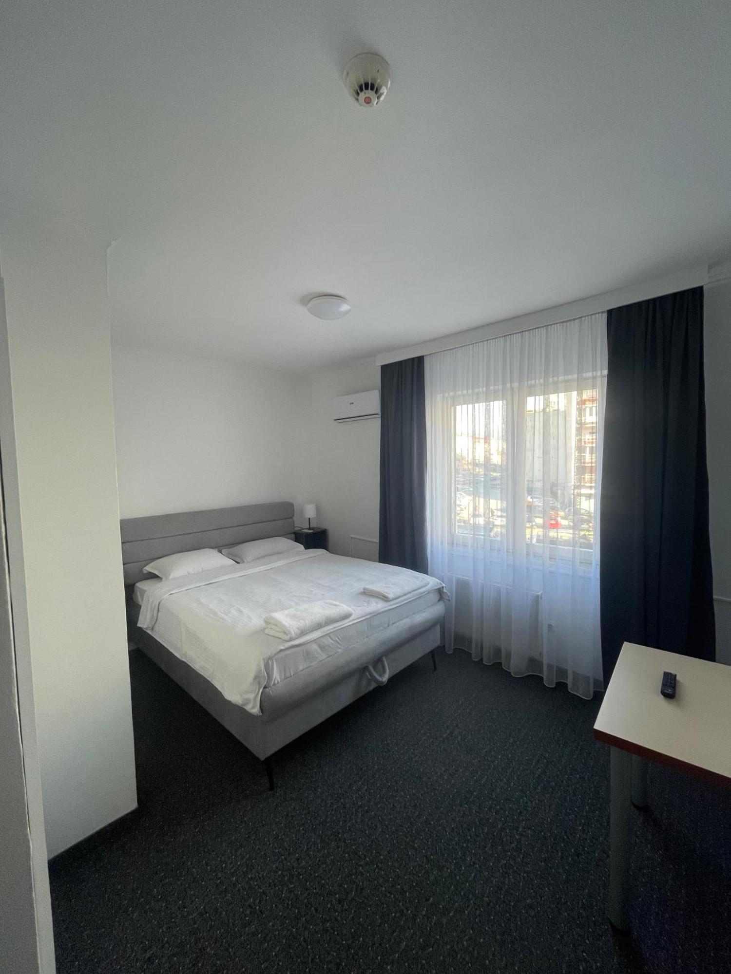 Hotel Ada - Otoka SJJ Eksteriør bilde