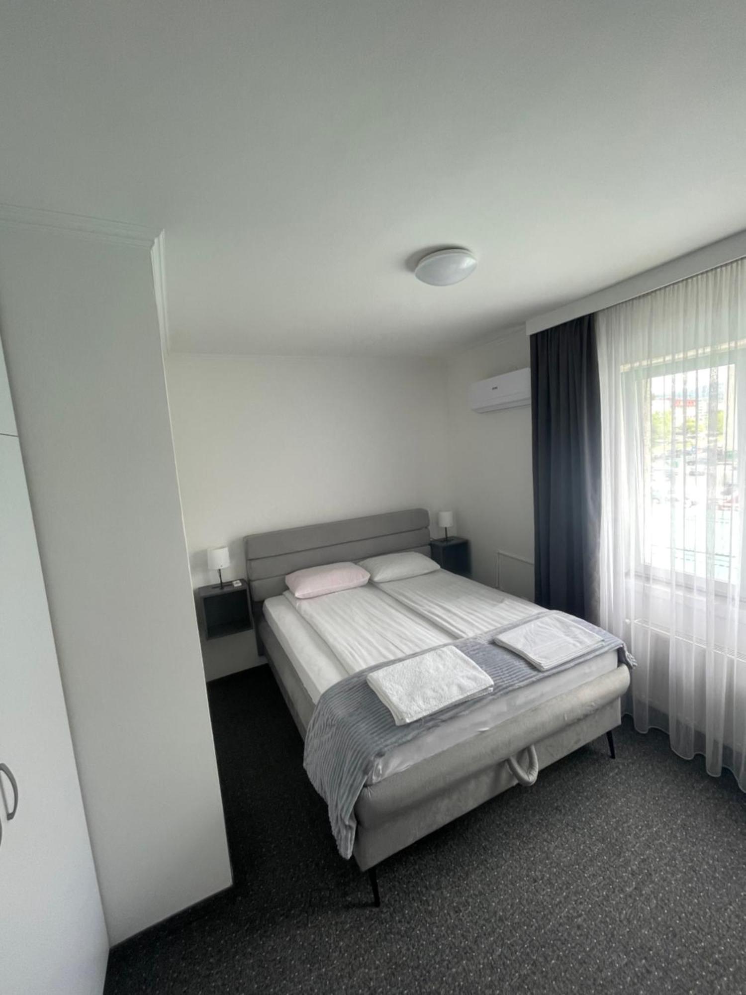 Hotel Ada - Otoka SJJ Eksteriør bilde